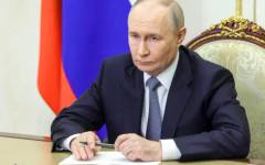 Кремъл публикува видео с Путин на фона на слухове за "бункерно укриване"
