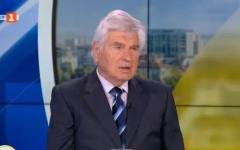Доц. Ангелов: Имало е сигнали за развитието на свлачището, което блокира пътя между Пампорово и Смолян