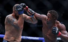 Атеба Гутие блесна с нокаут на UFC 328 и предизвика Адесаня