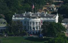 Републикански конгресмени настояват за приемането на законодателство, което ще позволи изграждането на балната зала в Белия дом