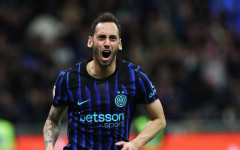 Нова контузия може да извади Чалханоолу от финала срещу Лацио