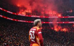 Фенербахче уволни треньора след тежкото поражение от Галатасарай