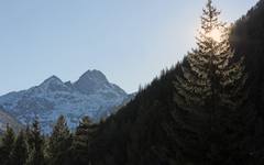 Подходящи са условията за туризъм в планините, но при зимни условия