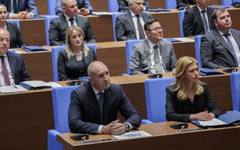 "Прогресивна България" във властта: Какви заплати ще получават премиер, министри и депутати?