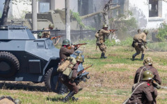 Стотици станаха свидетели на военно-историческа възстановка в Музея на бойната слава в Ямбол