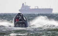 Украйна удари санкциониран руски танкер край Туапсе с морски дронове