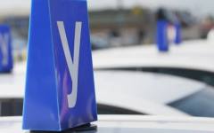 Задържаха служителка на автошкола в Кюстендил за изготвяне на фалшиви документи