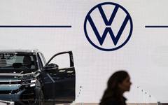 Възвръщаемостта при Porsche се подобрява, докато Volkswagen продължава да буксува