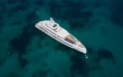 Санкциониран руски милиардер и суперяхтата му пробиха блокирания Ормузки проток