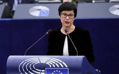 ЕС спря парите за Сърбия