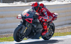 В Дукати се заканиха да се борят по-често с Априлия