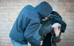 Трима отвлякоха и набиха мъж в Габрово