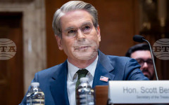 Американският министър на финансите предупреди компаниите, работещи с иранските авиолинии, че рискуват да им бъдат наложени санкции от САЩ