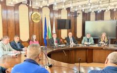 Кметът на Русе: Държавата бави парите за комарите, рискът за дунавските общини расте