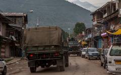 Пакистан отваря наземни търговски маршрути към Иран