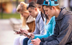 Възрастните се пенсионират, а младите не работят. Накъде отива трудовият пазар?