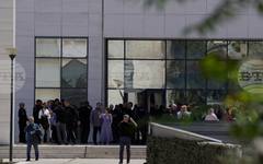 Служители в съдебни институции в Атина протестират срещу несигурността на работното място след случай на стрелба от миналата седмица