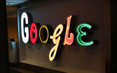 ЕС ядоса Google, като поиска да отвори Android за AI