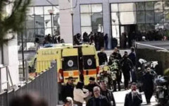 89-годишен мъж простреля петима души в Атина, полицията го издирва