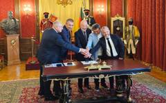 Сакскобургготски и транспортният министър валидираха първите марки с лика на български царици