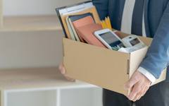 Депутати от ДБ внесоха законопроект за съкращение на 5% от чиновниците до 2030 г.