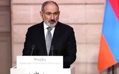 Пашинян доволен, че спасил Армения да не е бананова република