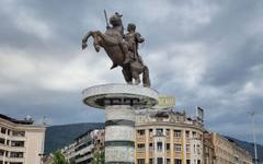 ВМРО-ДПМНЕ и СДСМ и днес се атакуват чрез съобщения, свързани с България