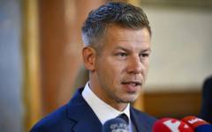 Петер Мадяр е отправил покана към Зеленски за среща