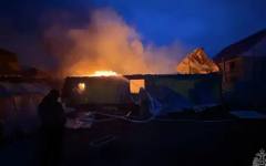 Седемчленно семейство загина при пожар в Западен Сибир