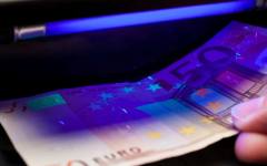 Заплатите на висшите държавници спадат с до 500 евро