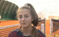 Росица Денчева започна с двусетова победа на турнир в Грузия