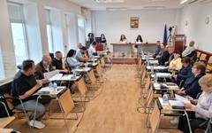 Отчети на читалища, решения, свързани с финанси и имоти, приеха общинските съветници в Мездра