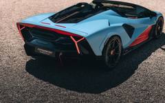 Lamborghini представи най-мощния си роудстър с 1065 конски сили