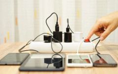 Общите правила на ЕС за зарядните устройства влизат в сила и за лаптопите