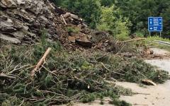 Свлачището край село Тикале в община Смолян е в състояние на постепенно затихване