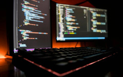 Този подъл ИИ инструмент клонира софтуер, така че създателят му да няма права върху новата версия