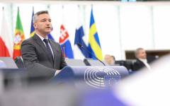 Вигенин: Защитихме българската козметична индустрия без компромиси със здравето на потребителите