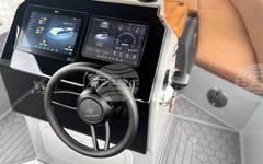 Българската Helios Marine ще електрифицира лодка на кралския яхт клуб в Каус