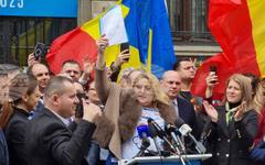 Крайнодясната партия "SOS Румъния" на Диана Шошоака внесе в парламента предложение за отстраняване от длъжност на президента Никушор Дан