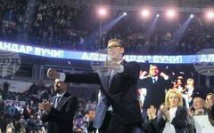 Сръбският президент Александър Вучич призова за спокойствие след сблъсъци между активисти на управляващата партия и протестиращи студенти заради стикери и графити