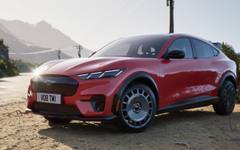 Ford патентова автомобил, който сам бяга от удар на паркинг