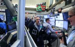 Dow Jones затвори с над 280 пункта спад след публикуването на решението на Фед за лихвите