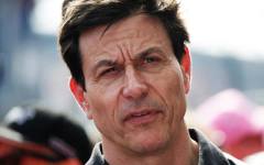 Тото Волф разкри как ще процедира с битката между Антонели и Ръсел