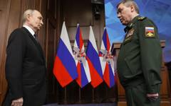 "Казват му, че фронтът се разпада". Генералите обещали на Путин да превземат Донбас до есента