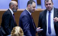 След имуществото на Пеевски: ПБ отказа парламентарна комисия за Петьо Еврото и Нотариуса