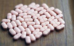 Великобритания ускорява одобрението на лекарства с данни от китайски изпитвания