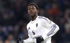 Манчестър Юнайтед удължи договора на млада надежда