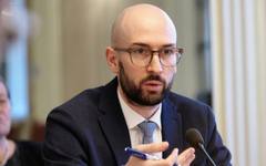 Клисурски: Вместо да къса ризи с апокалиптични изказвания, че бюджетът е "в катастрофално състояние", правителството да запретва ръкави и да работи