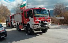 Огнеборци потушиха пожари край Девин и Рудозем
