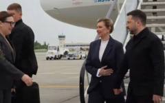 Зеленски е на посещение в Румъния за срещата на върха на "Букурещката деветка"